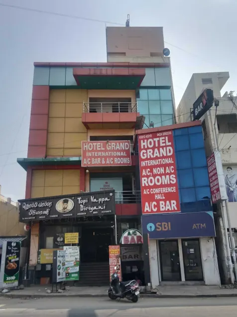Hotel Grand International - Image 1