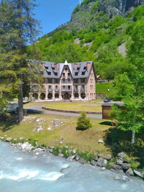 Hôtel Vignemale - Image 1