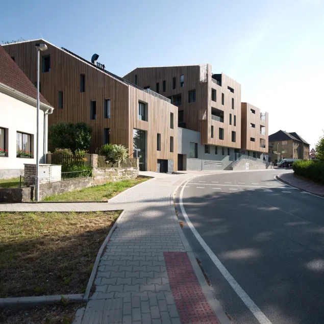 Lakepark Residence - Image 1