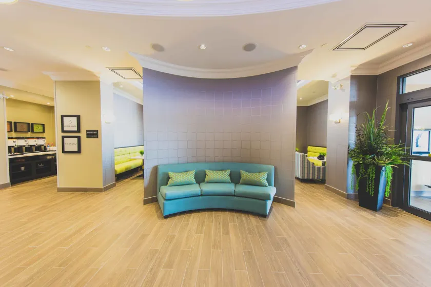 Hampton Inn & Suites by Hilton Bolton - Lobby