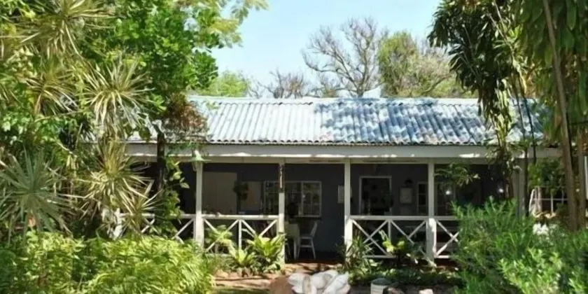 Blue Cottages - Image 1