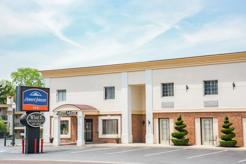 Howard Johnson by Wyndham Hershey - Image 1