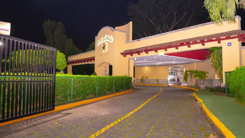 Hotel Estrella - Image 1