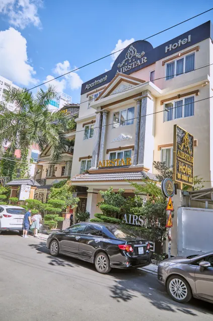 Air Star Hotel - Image 1