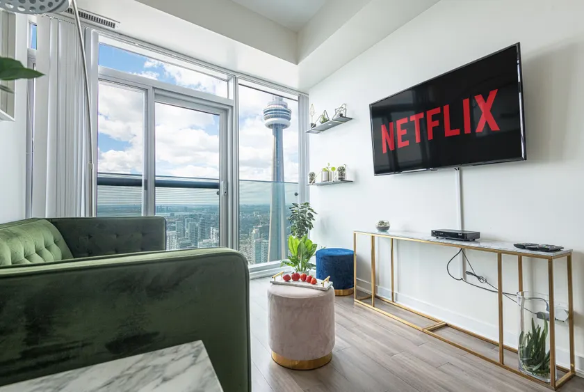 Beautiful Luxurious Modern Condo With Breathtaking Views - Image 1