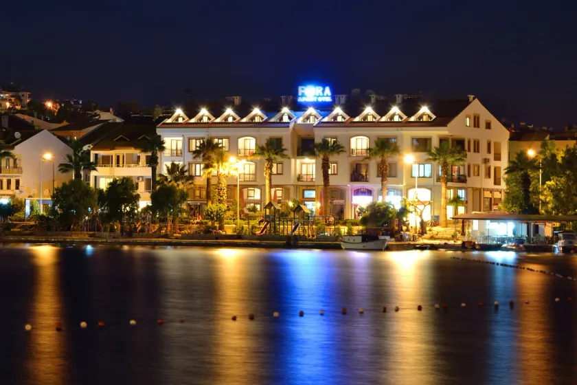 Fora Apart Hotel - Image 1