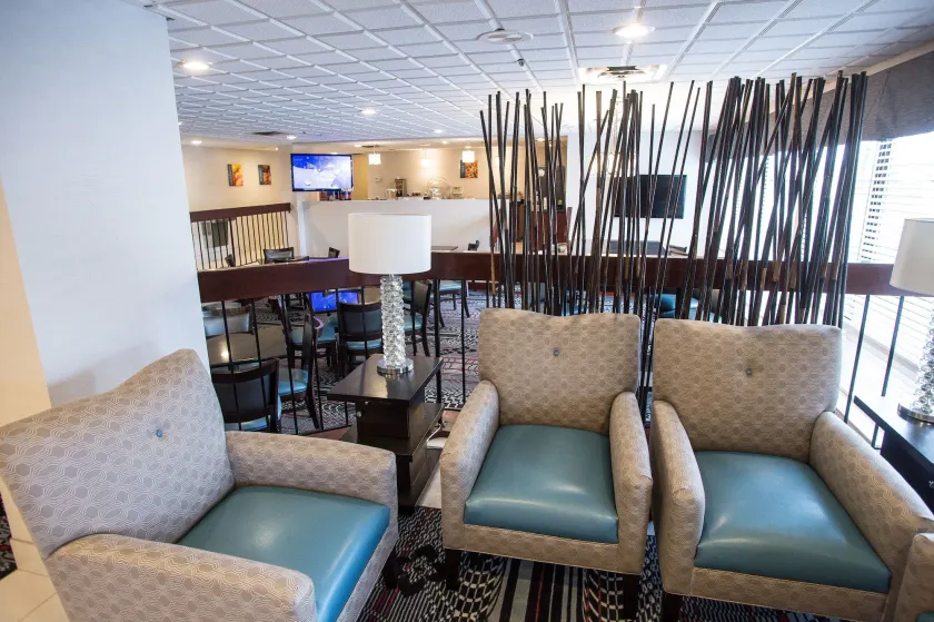 The Hotel at Dayton South - Coin salon dans le hall