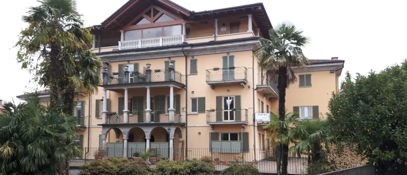Hotel Azalea - Image 1
