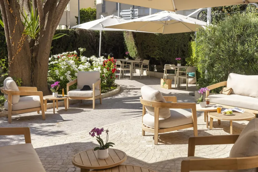 Best Western Plus Hôtel Brice Garden - Image 1