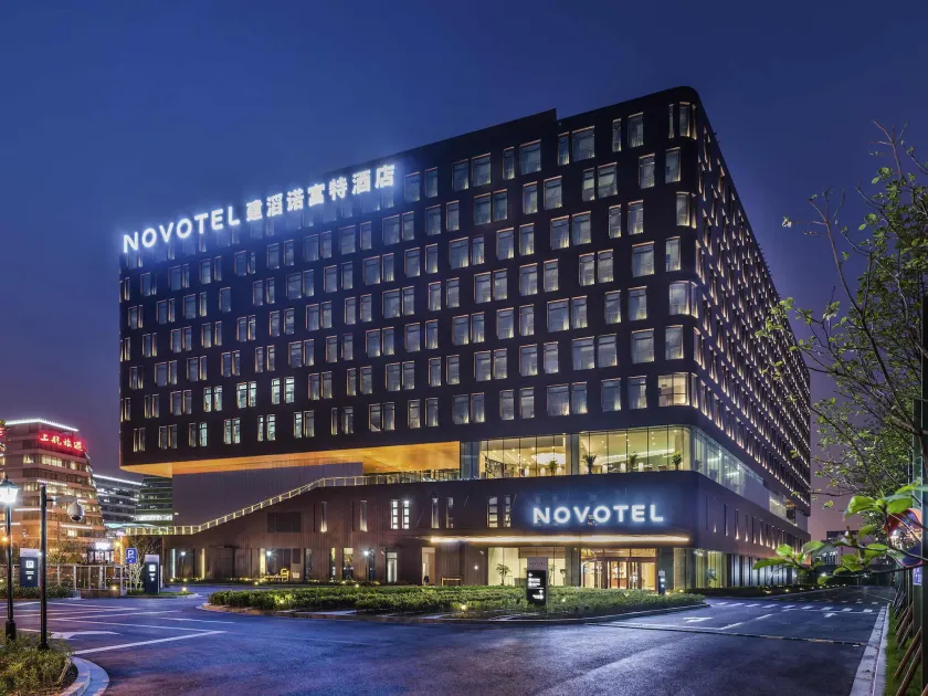 Novotel Shanghai Hongqiao - Image 1
