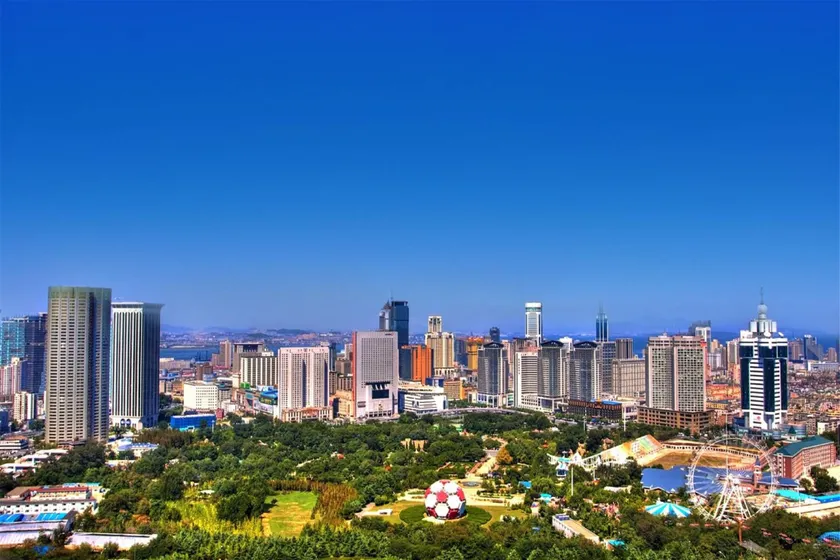 Ruishi Hotel Dalian - Image 1
