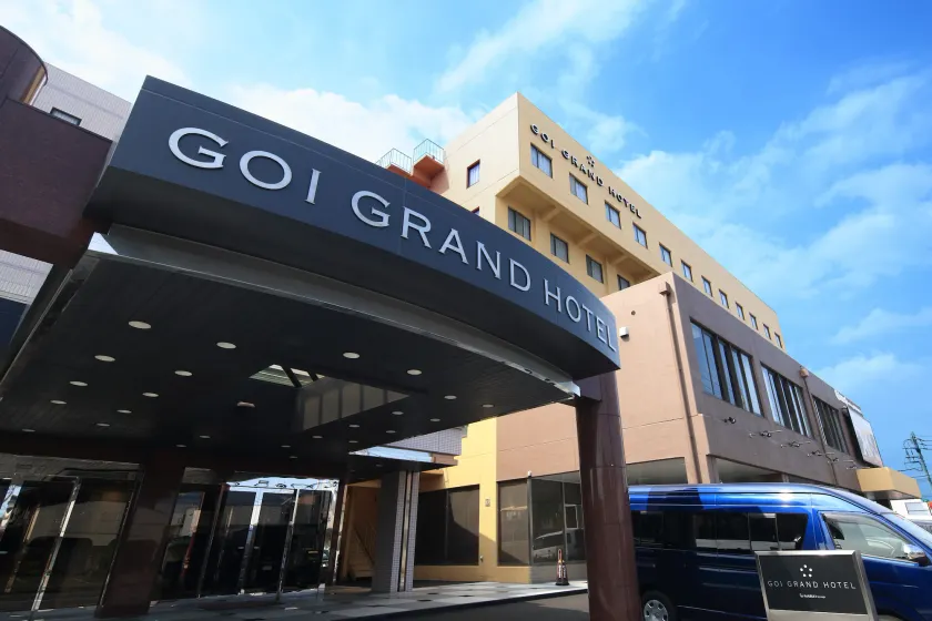 Goi Grand Hotel - Image 1