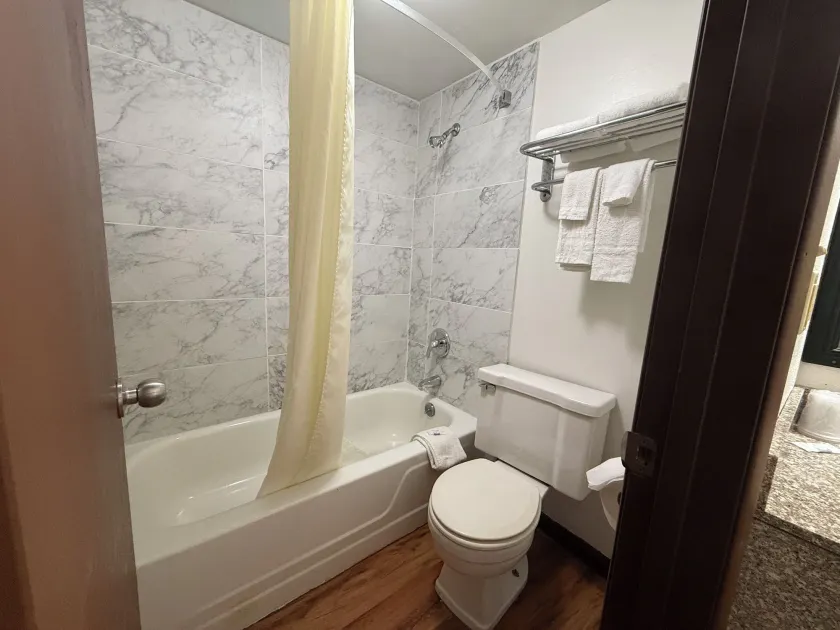 Relax Inn & Suites - Image 1
