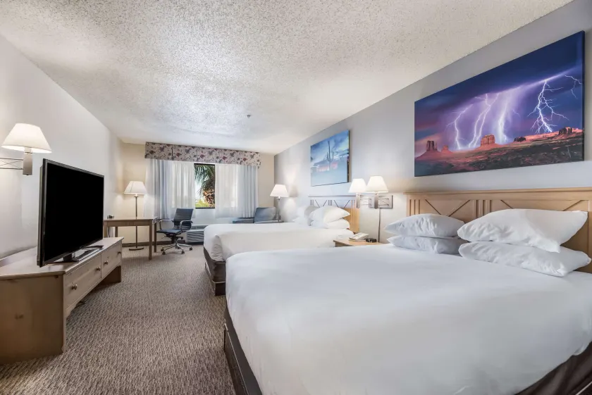 Red Lion Inn & Suites Goodyear Newly Renovated - Image 1