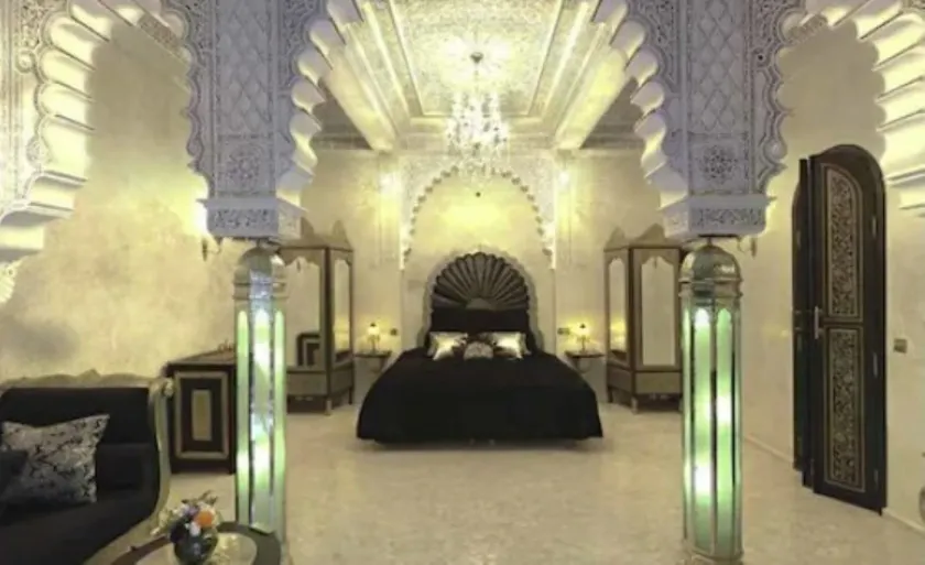 Mumtaz Mahal - Image 1