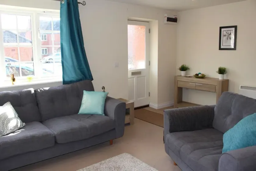 Glover Apartment - Image 1