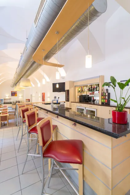 Exe City Park Hotel - Image 1