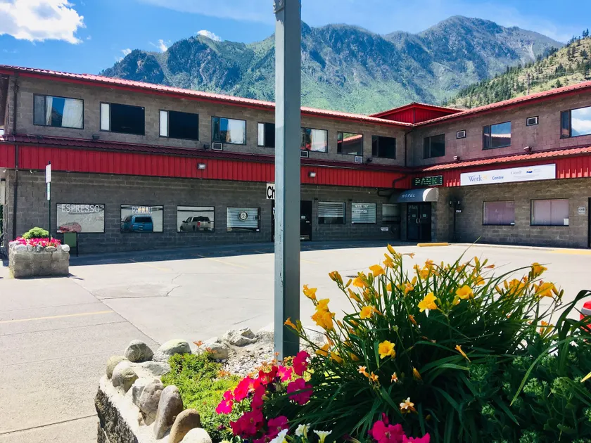 Hotel DeOro - Image 1