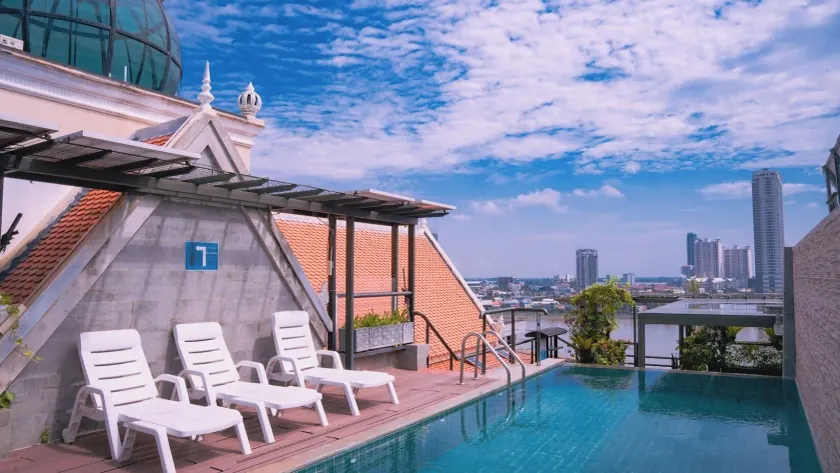 LCS Hotel & Apartment - Image 1