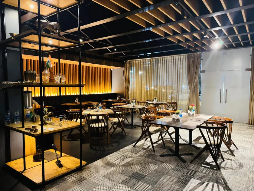 Cubix Hotel - Image 1