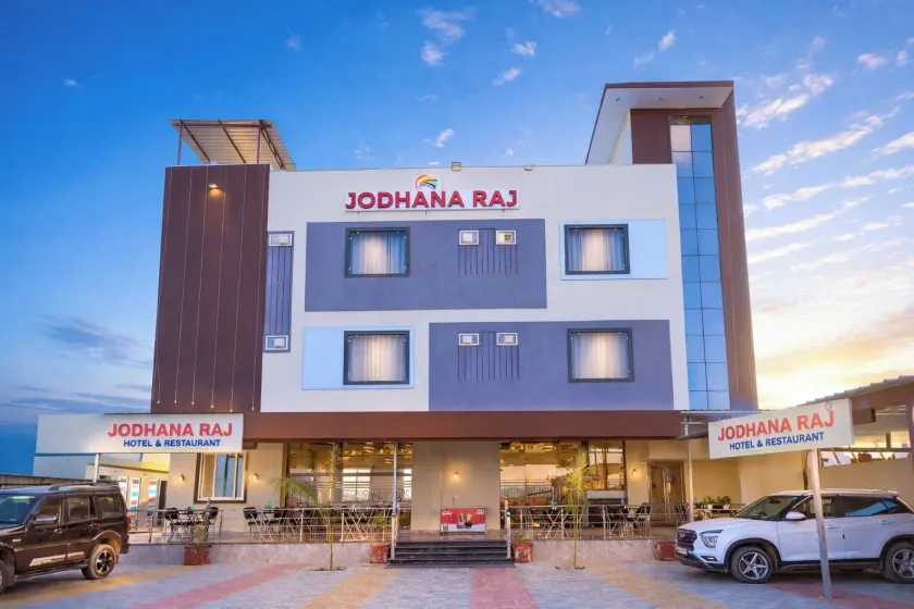 Jodhana Raj Hotel & Restaurant - Image 1