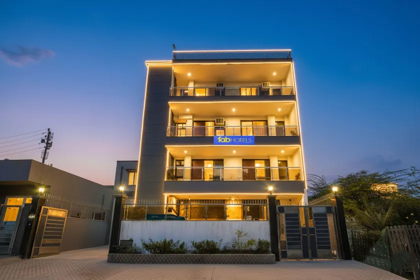 FabHotel RR Premium - Image 1