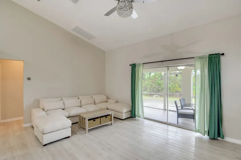 Lehigh Peace Retreat Near Ft Myers! Pet-friendly - Image 1