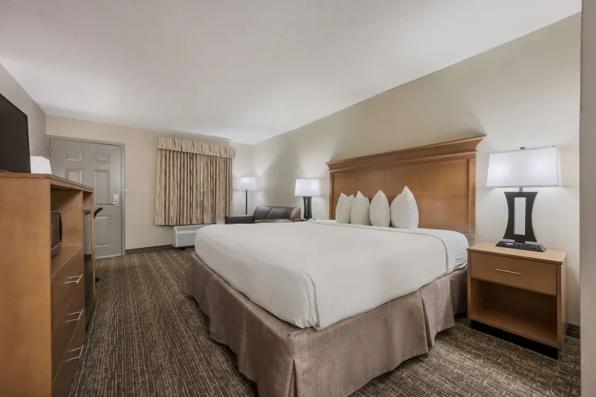Best Western University Inn - Image 1