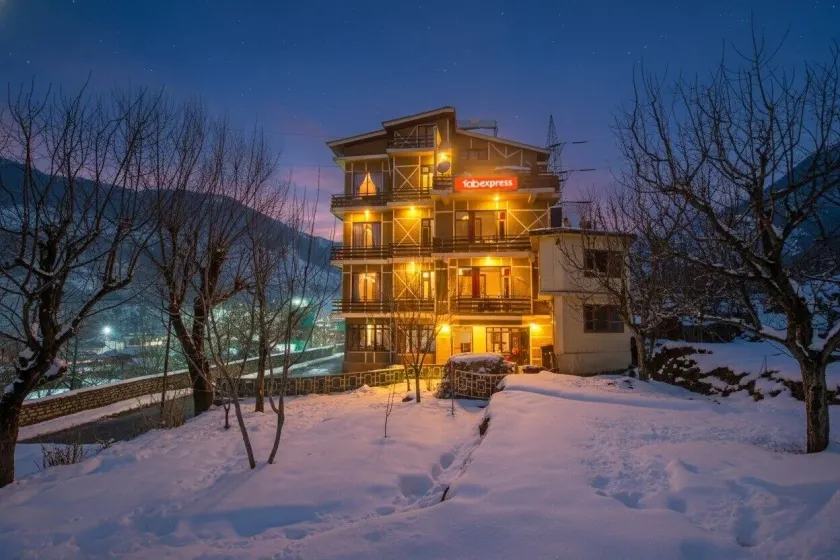 FabHotel Shami Inn - Image 1
