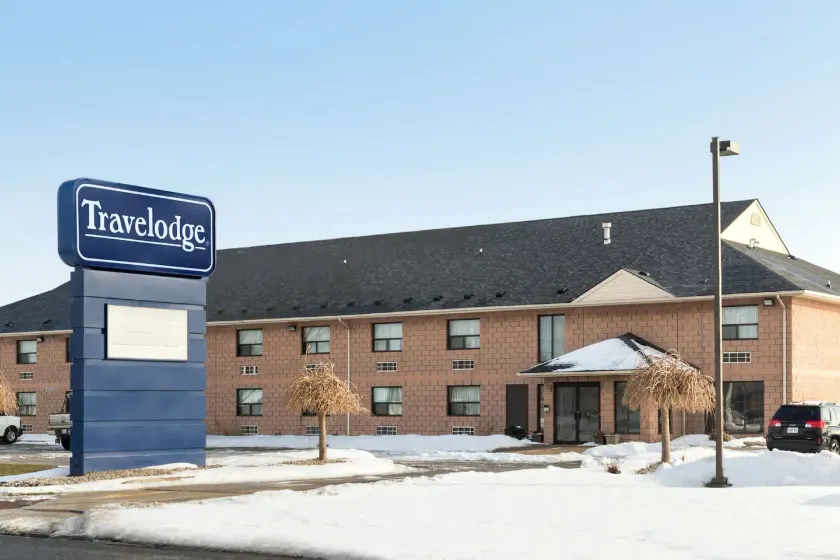 Travelodge by Wyndham Windsor - Image 1