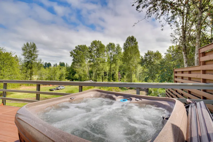 Pet-friendly Auburn Home on 3 Acres - Image 1