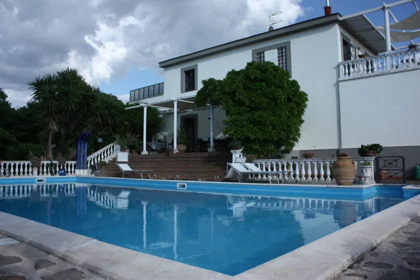 B&B LA MARCHESA - Image 1