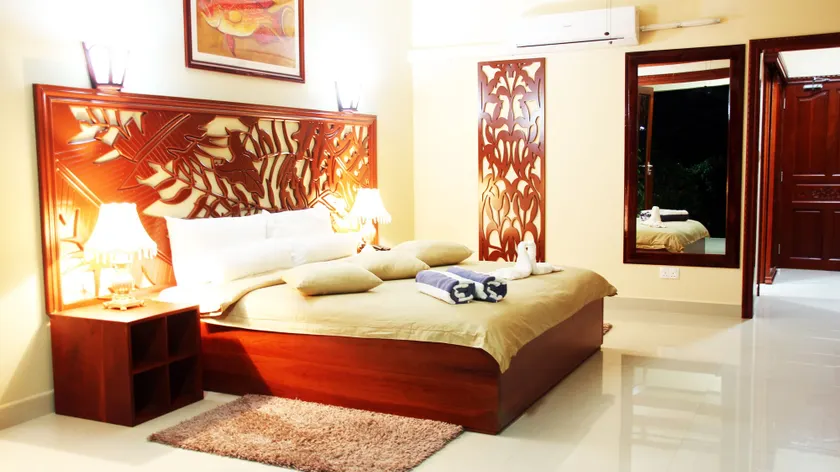 Pirogue Lodge - Image 1