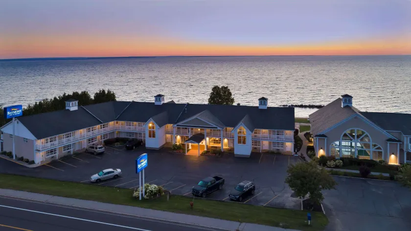 Baymont by Wyndham St. Ignace Lakefront - Image 1