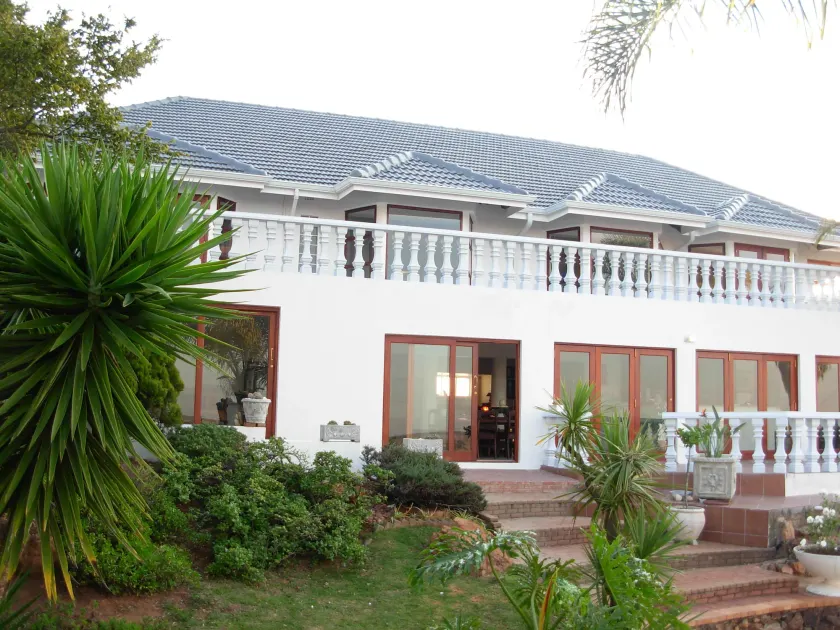 Magaliqua Guest House - Image 1