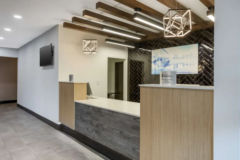 Best Western Plus Columbia Inn - Hall