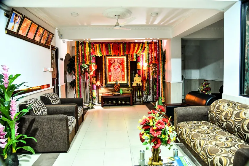 Sri Krishna Bhavan Hotel - Image 1