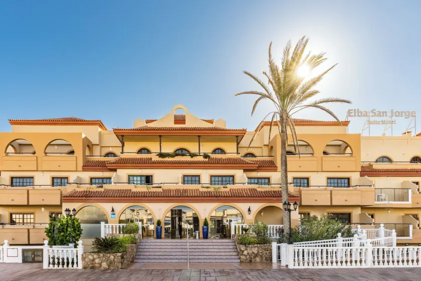 Elba Castillo San Jorge & Antigua Suite Hotel - Image 1