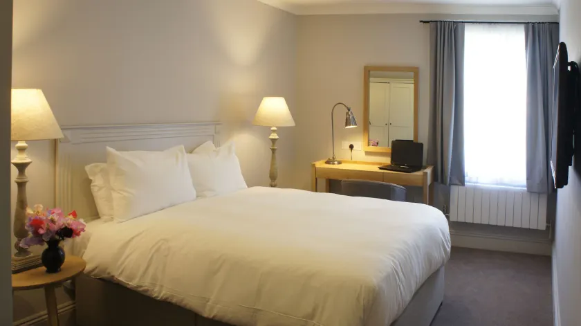 The Abergavenny Hotel  - Image 1