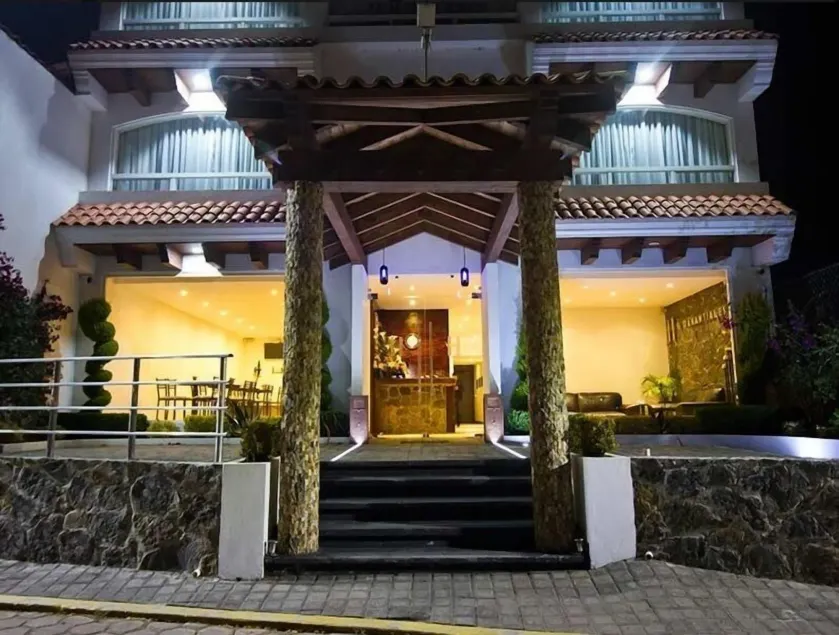 9 Manantiales Hotel - Image 1