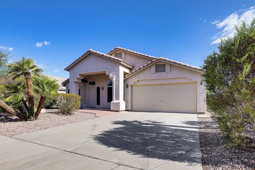 Spacious Family Home w/ Yard Near Arizona Mills! - Interiör