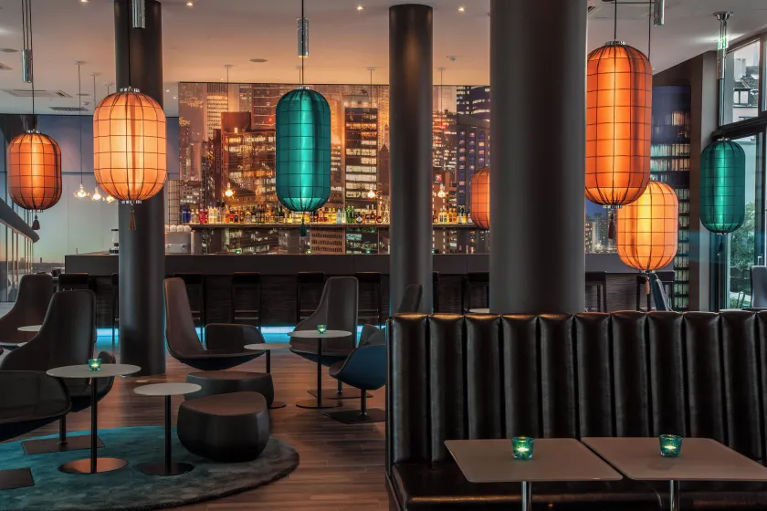 Motel One Düsseldorf-Hauptbahnhof - Image 1