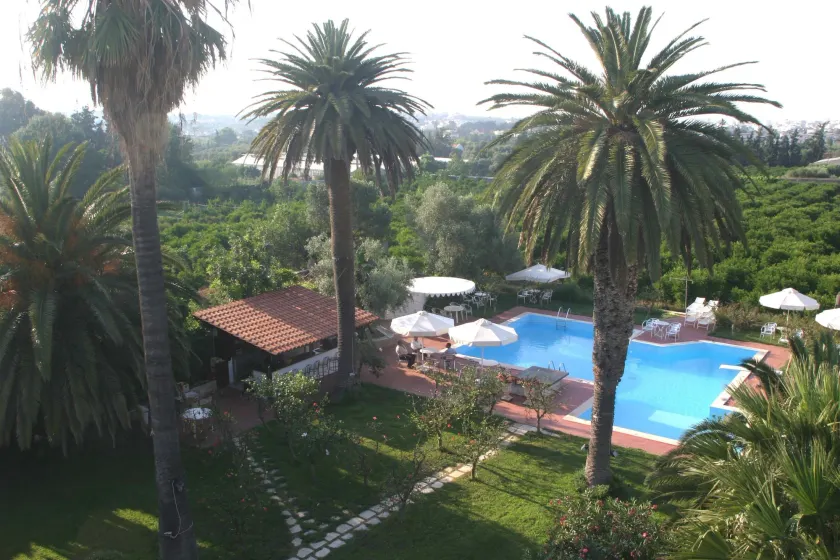 Oasis Guesthouse - Image 1