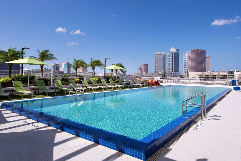 Hampton Inn Tampa Downtown Channel District - Image 1