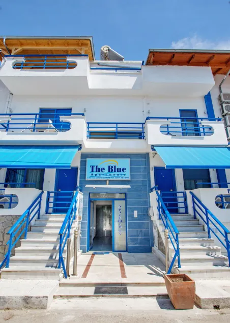 The Blue Beach Apartments - Image 1