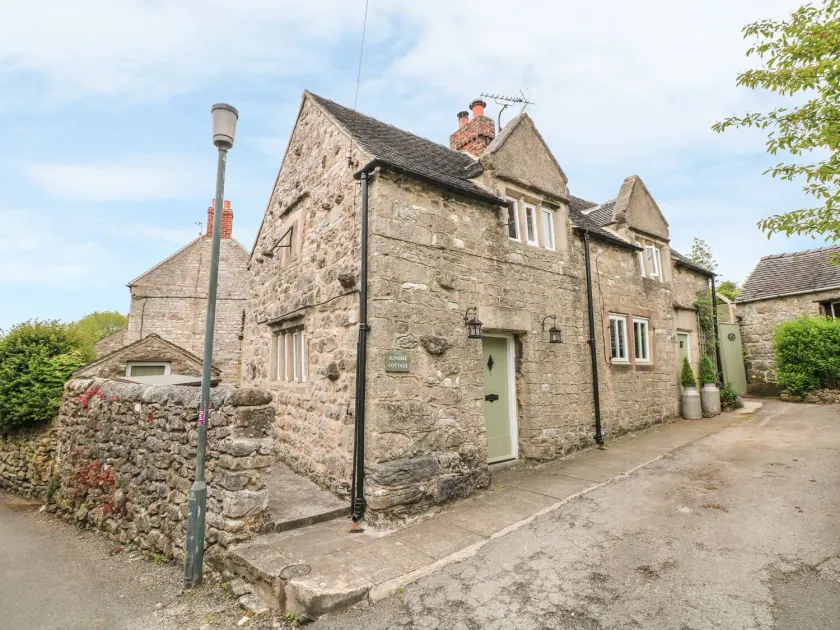 Sundial Cottage - Image 1