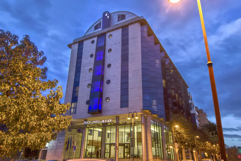 Hotel Zentral Gijón Rey Pelayo - Image 1
