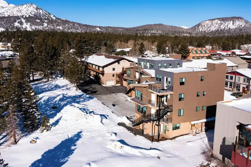 The Mammoth Creek Inn - Image 1