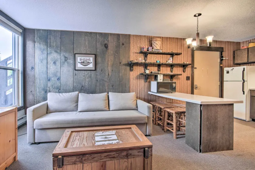 Cozy Big Sky Studio ~ 1 Mile to Mtn Village! - Intérieur
