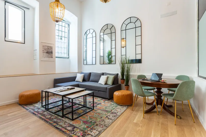Bairro Alto Bronze of Art Apartments - Image 1